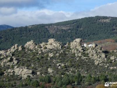 Cuerda de Los Almorchones; cañon del rio lobos rutas el robledal del oso el madrileño guadarrama arm